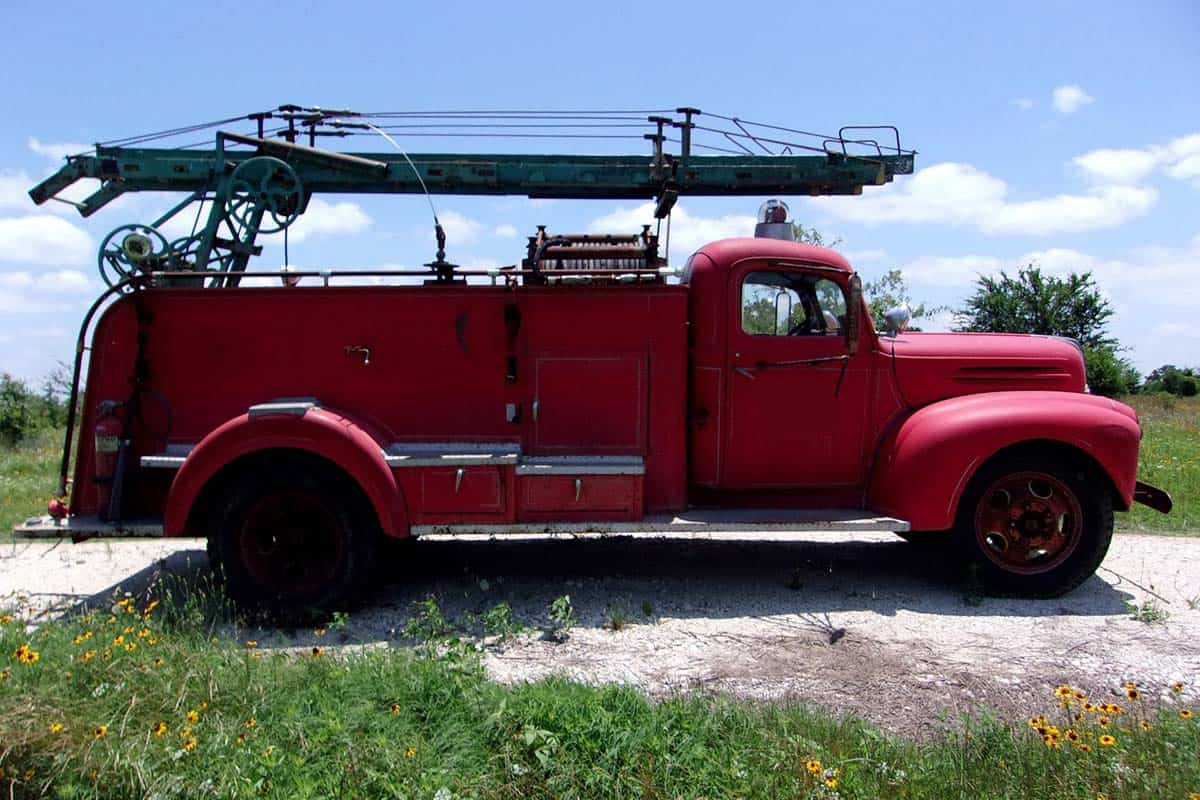 1946 Ford Antique Ladder